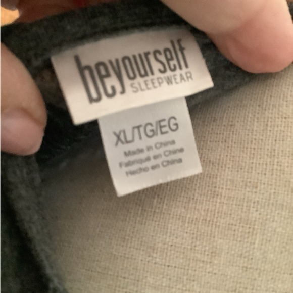 Spoiled By Santa Grey Long Sleeve Top 60% cotton - Picture 4 of 7